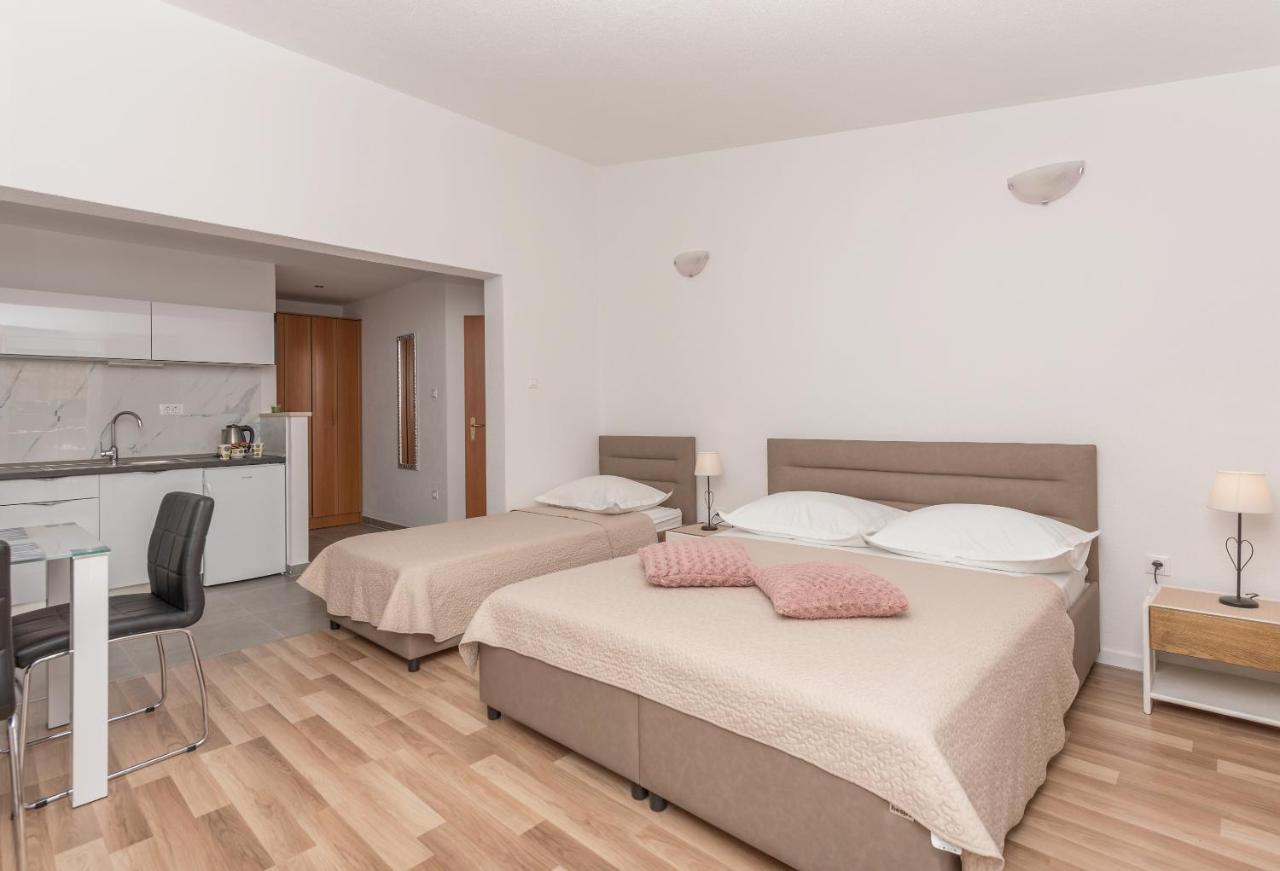 Nina Seaview Apartamento Baška Voda Exterior foto
